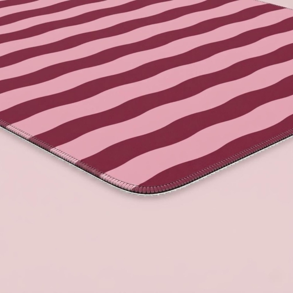 Roze bordeauxrode golvende lij - Office Desk Tech Accessories recensie en prijs